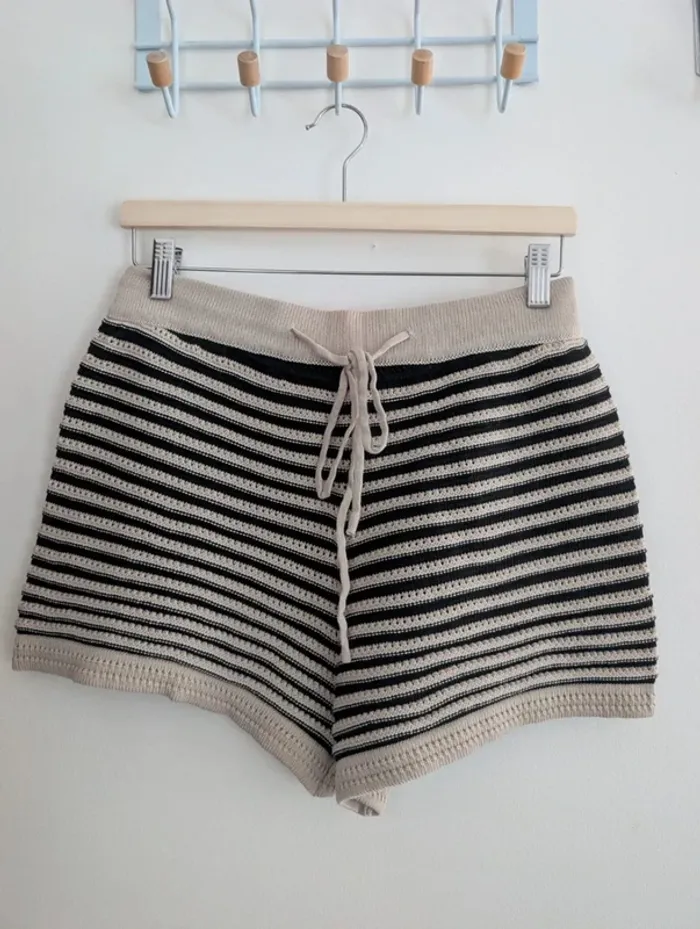 Ensemble de grossesse rayé noir et beige en maille taille L Neuf avec étiquettes - photo numéro 4