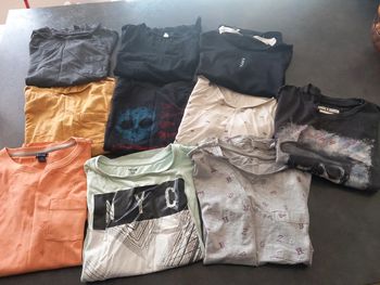 Lot de 10 maillots taille 12ans