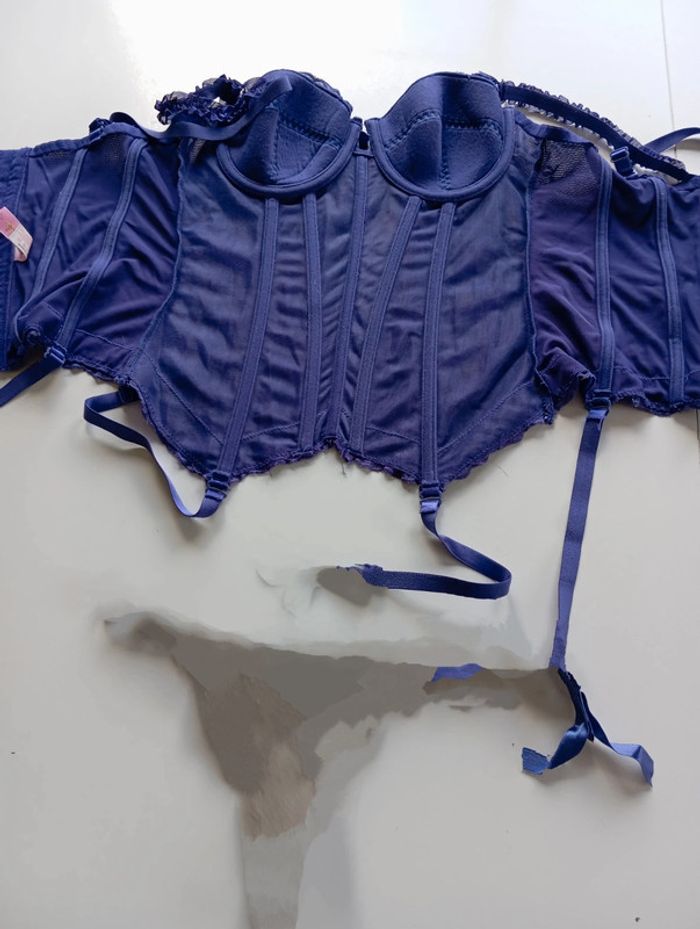 Bustier porte-jarretelles taille 85B - photo numéro 2