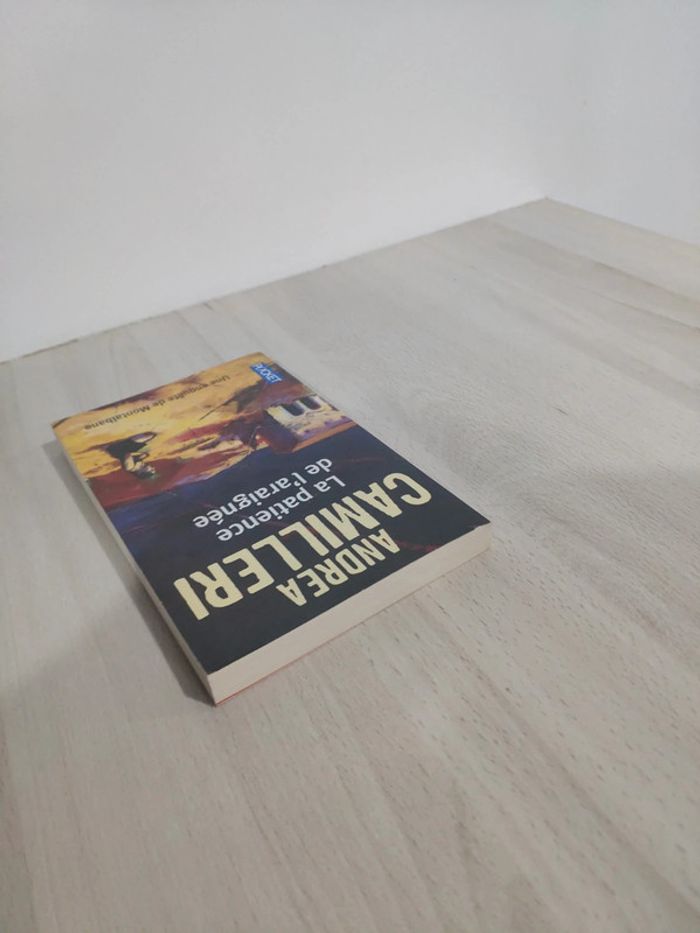 Livre poche policier la patience de l'araignée Camilleri enquête Montalbano - photo numéro 4