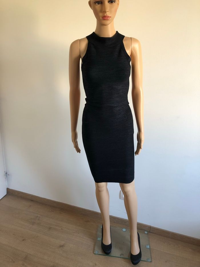 Robe noire sans manches LUC-CE taille S bon état (taille petit) - photo numéro 3