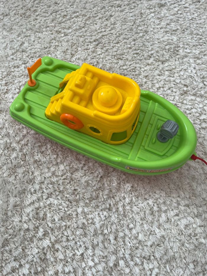 Bateau sur roulettes