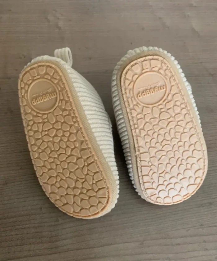 Chaussons bébé fille Mygbpp – crème à nœuds, antidérapants (taille 6-12 mois) - photo numéro 2