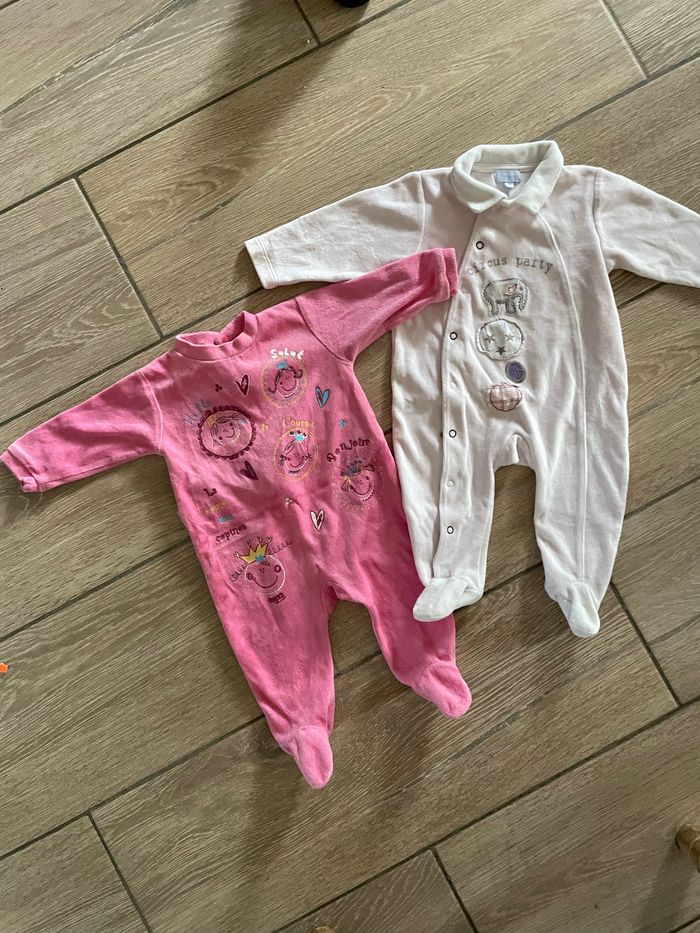 Lot 2 pyjamas