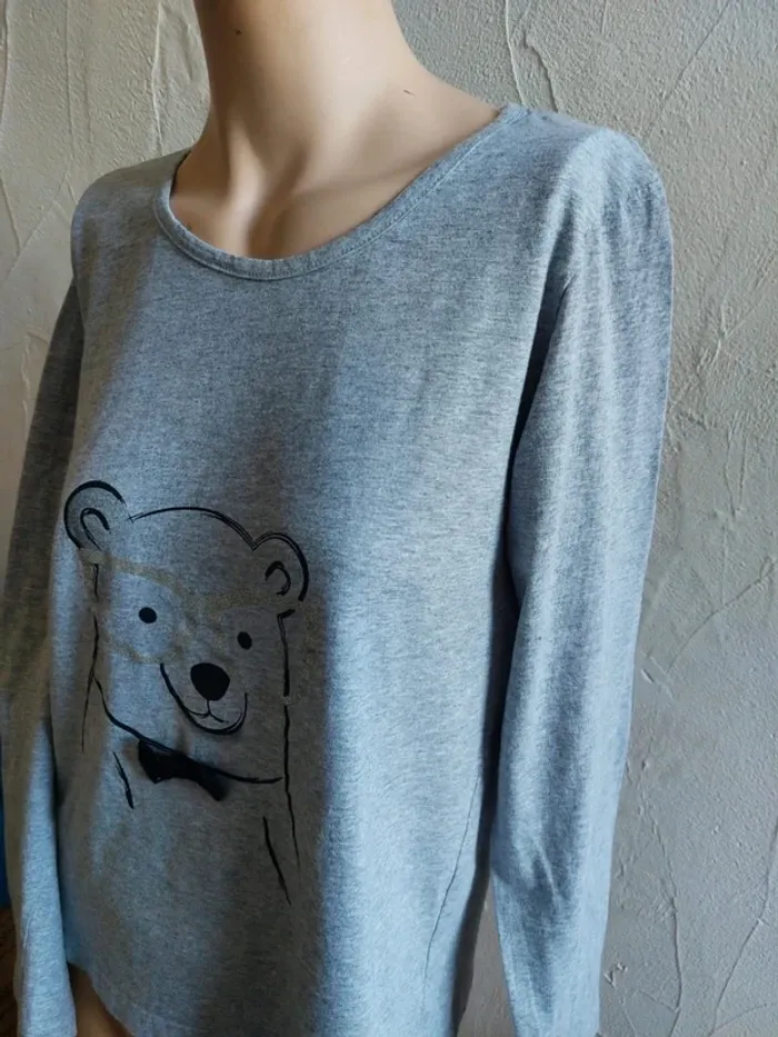 T-shirt gris avec motif ours - photo numéro 3