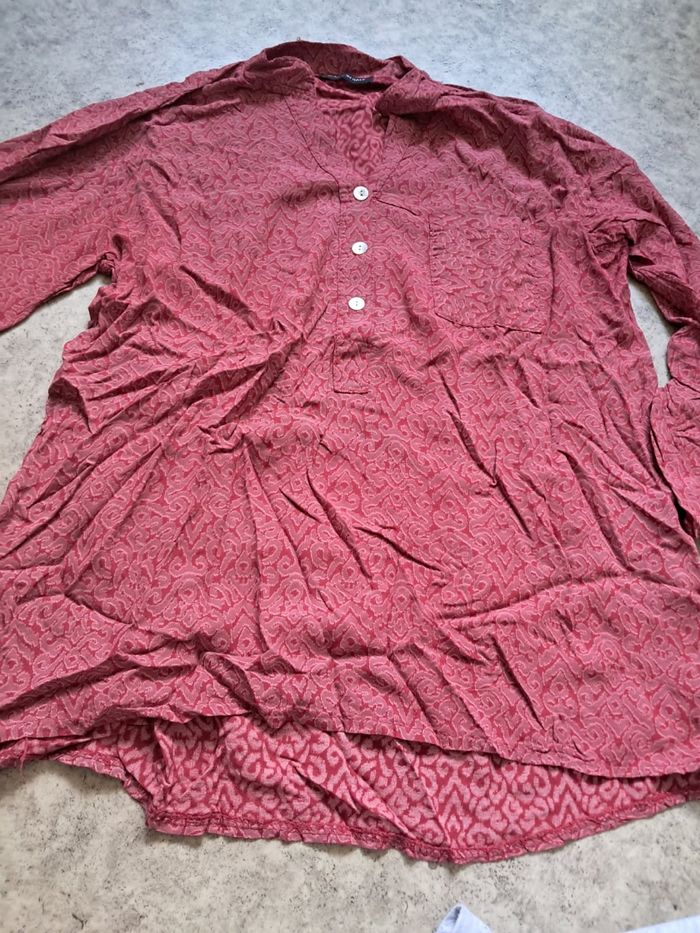 T-shirt rouge à motif