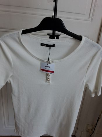 Tee shirt taille S blanc Sinsay 