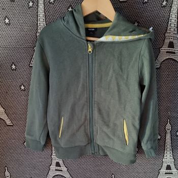 Gilet zippé kaki à capuche ourson 🐻 5ans