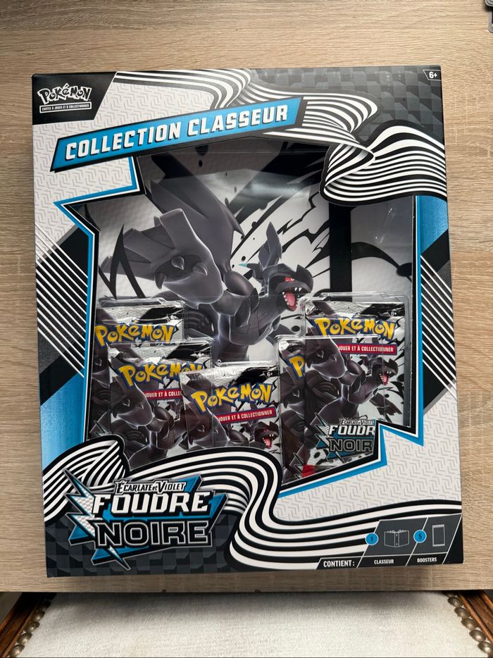 Coffret Classeur Pokémon EV10.5 Foudre Noire reconditionné
