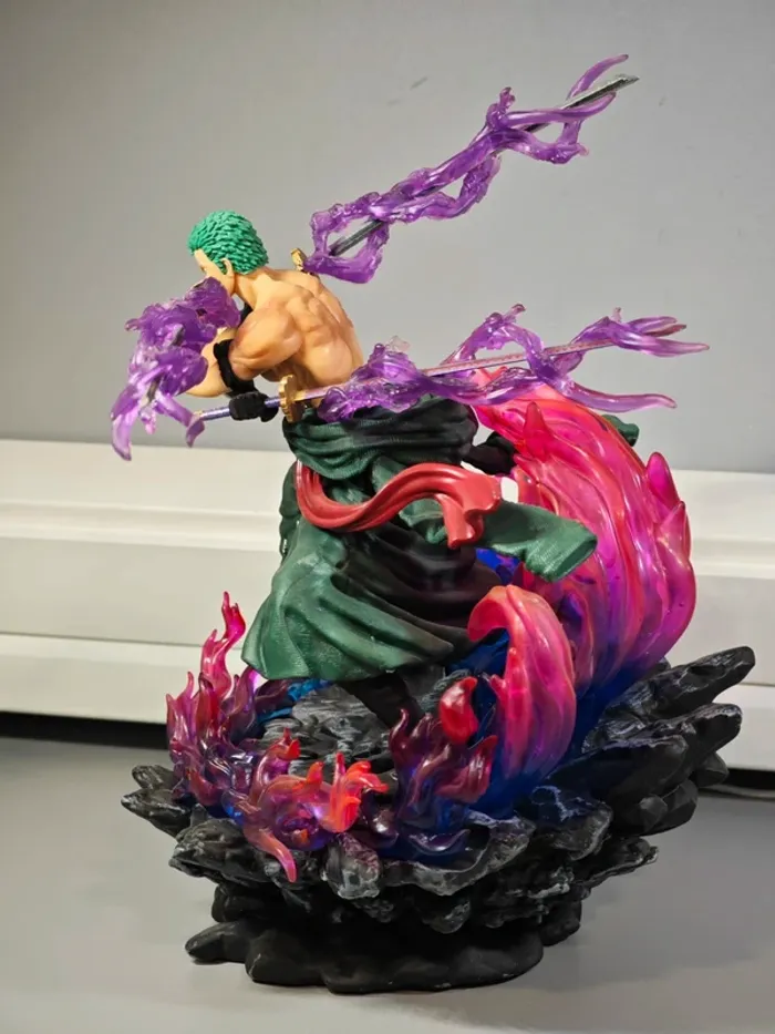 Figurine One Piece : Zorro 28cm neuve sans boîte - photo numéro 4