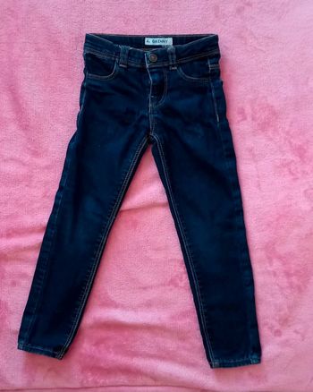 Jeans Kiabi taille 4 ans en très bon état