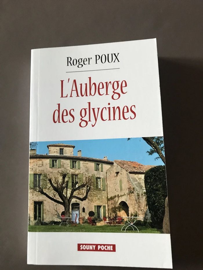 Livre L’auberge des Glycines