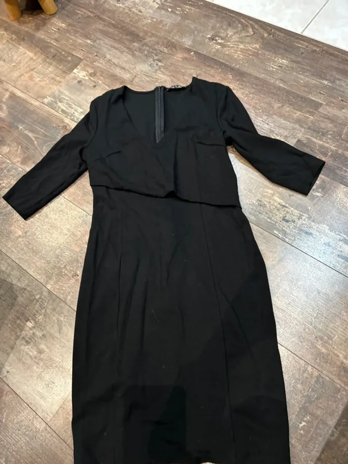 Petite robe noire manches 3/4