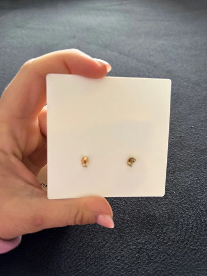 Boucle d oreilles dorées - photo numéro 2