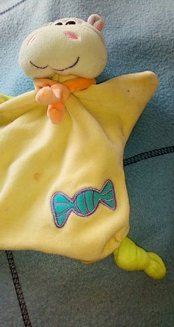 Doudou marionnette hochet hippopotame