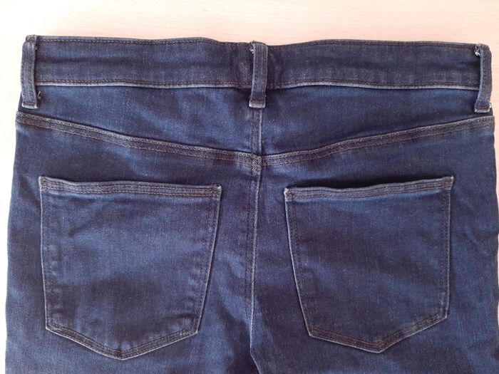 Jeans Uniqlo coupe droite - photo numéro 4