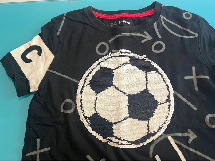 T-shirt, ballon de foot Desigual - photo numéro 2