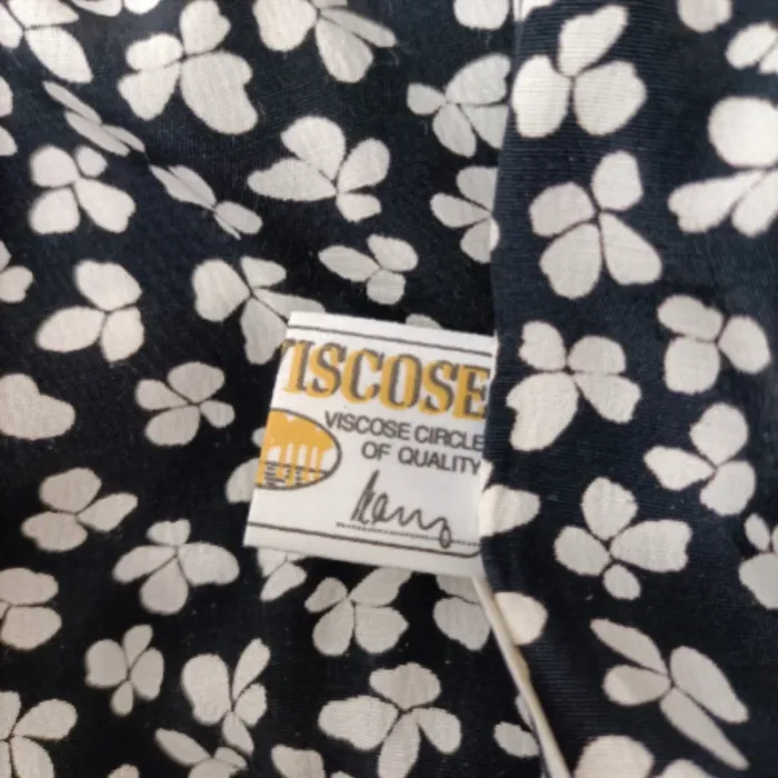 Ensemble vintage fleuri Paris 100 % viscose, jupe midi et veste boutonnée Betty Barclay 42 A1134 - photo numéro 16