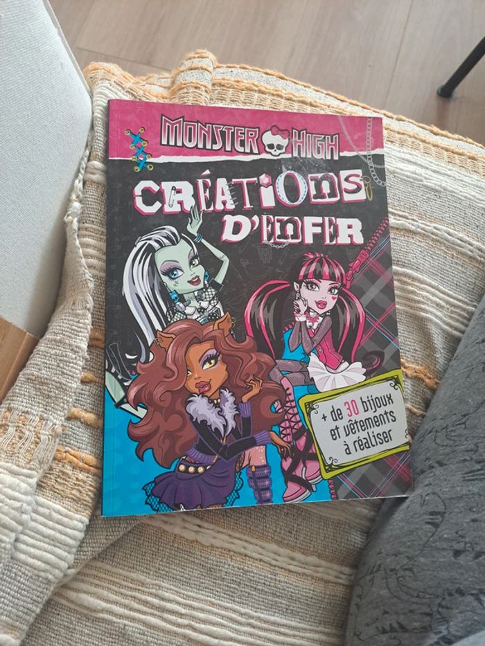 Loisirs créatifs monster high