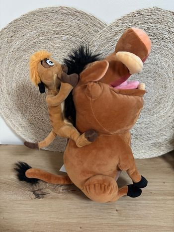 Neuf peluche timon suricate sur le dos de pumbaa phacochère roi lion Disney