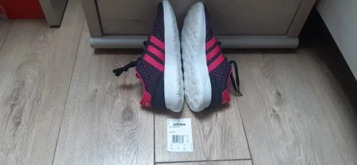 Chaussures baskets adidas lite racer K pointure 34 en excellent état - photo numéro 4