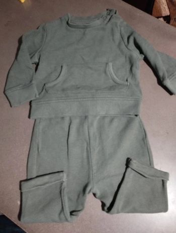 Ensemble kaki Kiabi 12 mois 1 an