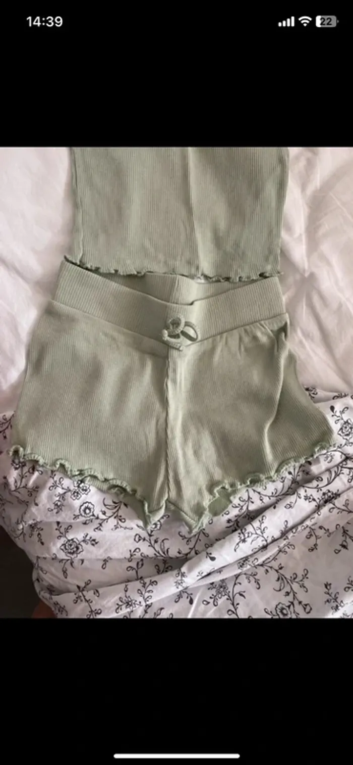 Ensemble vert - photo numéro 3