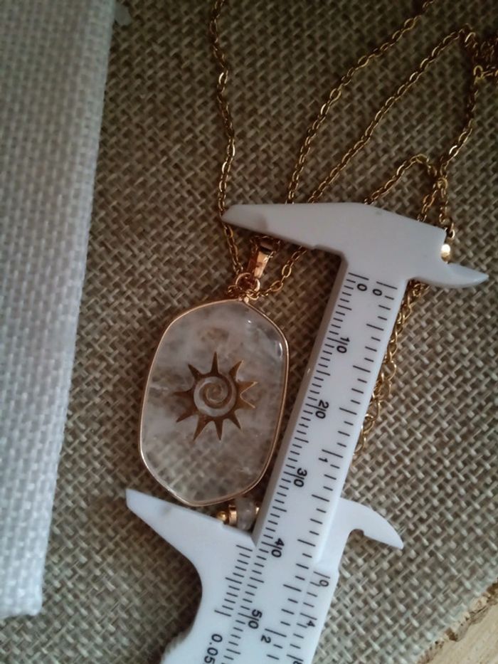 Collier pierre de cristal de quartz avec soleil bohème - photo numéro 4