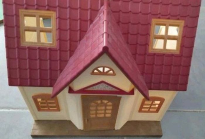 Maison Sylvanian+ figurine lapine et échelle