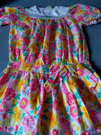 Robe fille fleurie – Taille inconnue (voir mesures en photo)