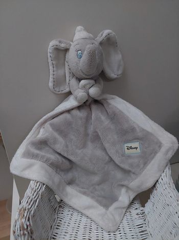 #16 - Nicotoy - doudou éléphant dumbo