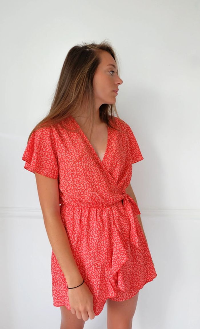 🌟 Combi short motifs fleurs rouge et blanche à nouer