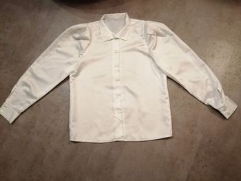 Chemisier blanc en satin Taille 38 Fait par une couturière