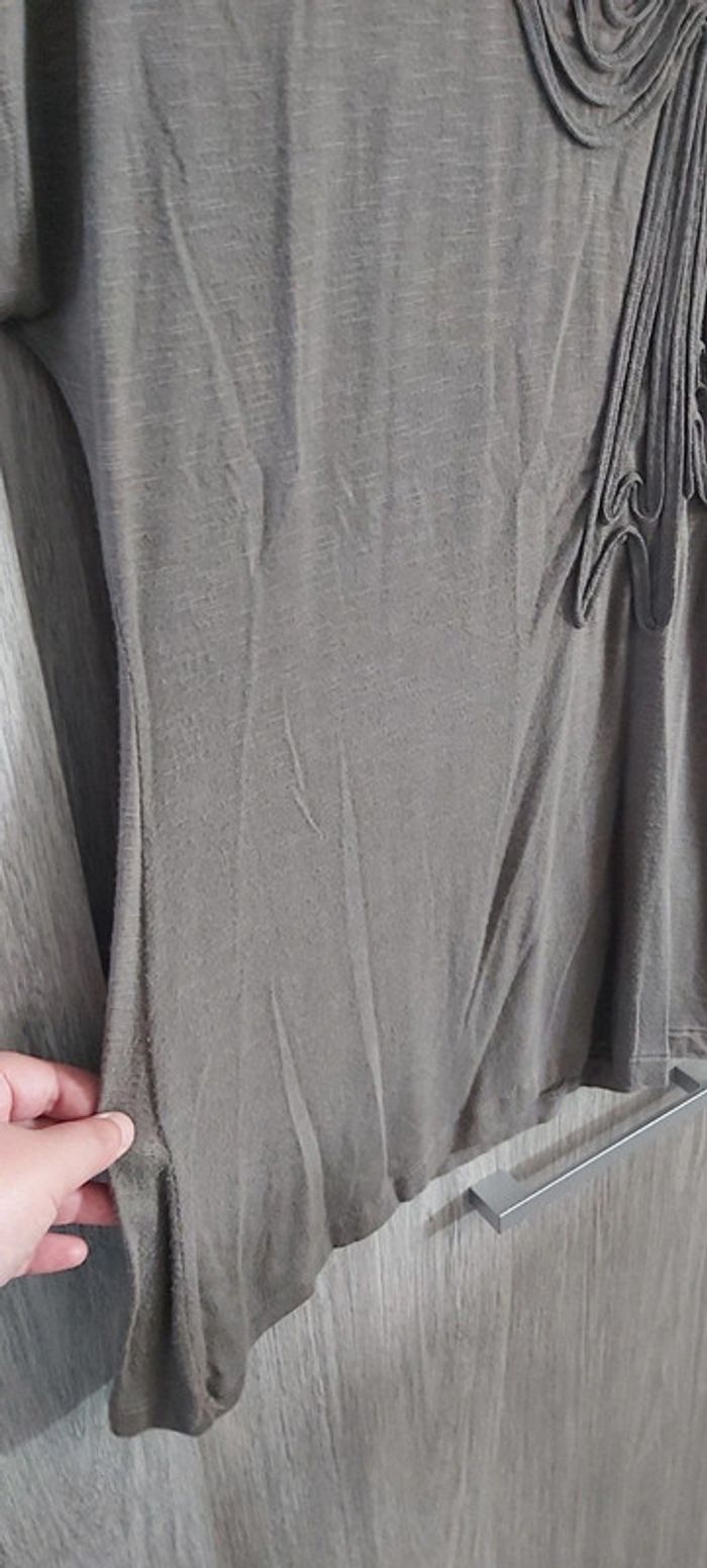 Magnifique t-shirt gris avec nœud taille S - photo numéro 5