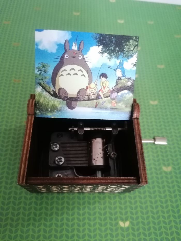 Boite musical Totoro partie de pêche