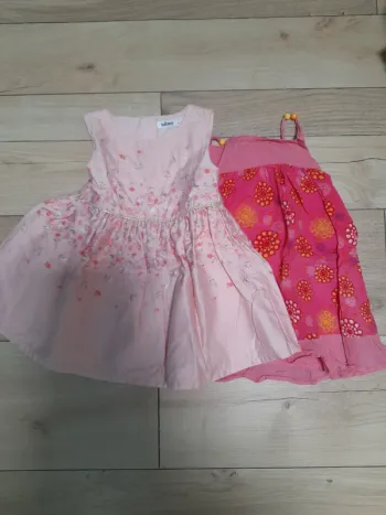 2 robes 12 mois