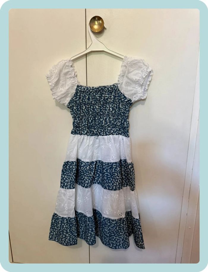 Robe blanche et bleue - photo numéro 2