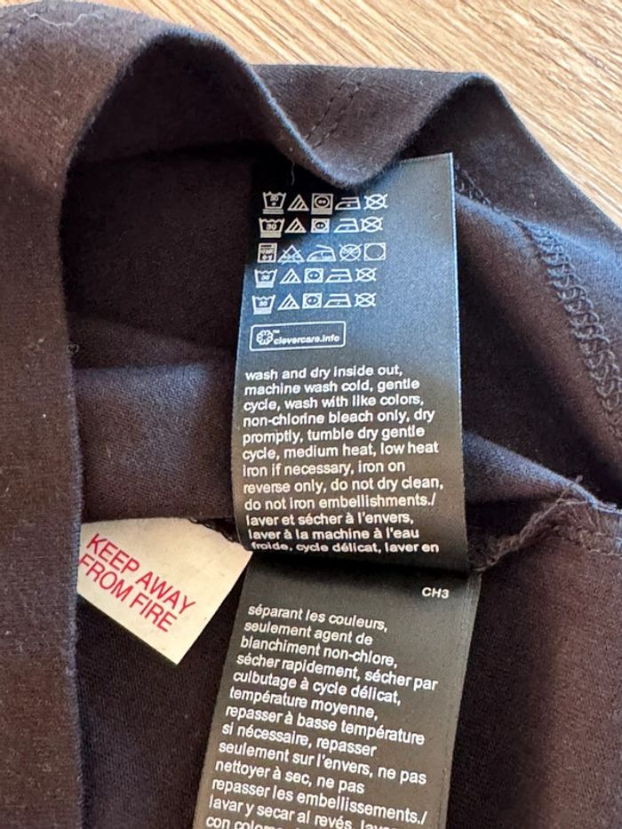 Tee shirt Calvin Klein taille 12 ans neuf avec étiquette - photo numéro 6