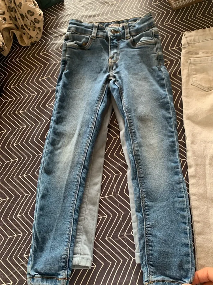 Lot de 3 jeans skinny (Kiabi et Gemo) en 4 ans - photo numéro 4