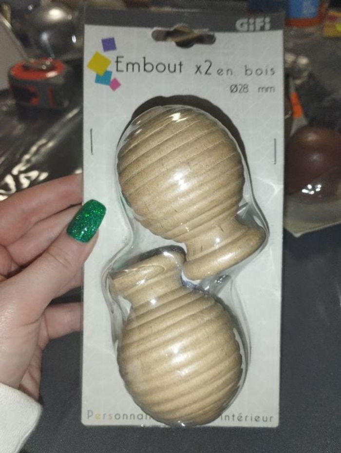 Embout tringle a rideau