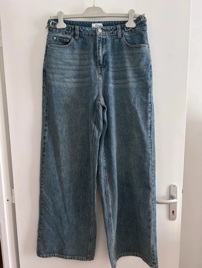 Jeans taille L jambes larges taille 40