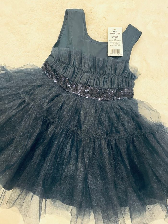 Robe de Noël TAO neuve 3 ans - photo numéro 3