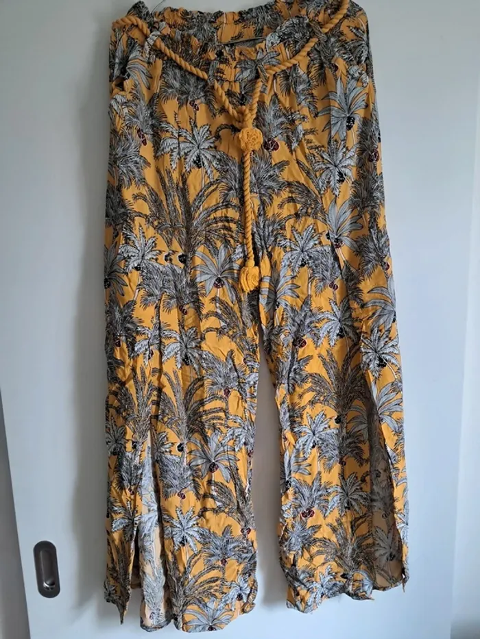 Pantalon fendue