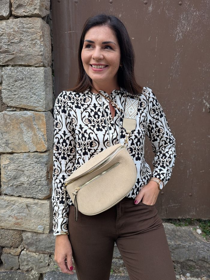 Blouse Lannion fleurs baroques
Taille XL - photo numéro 4