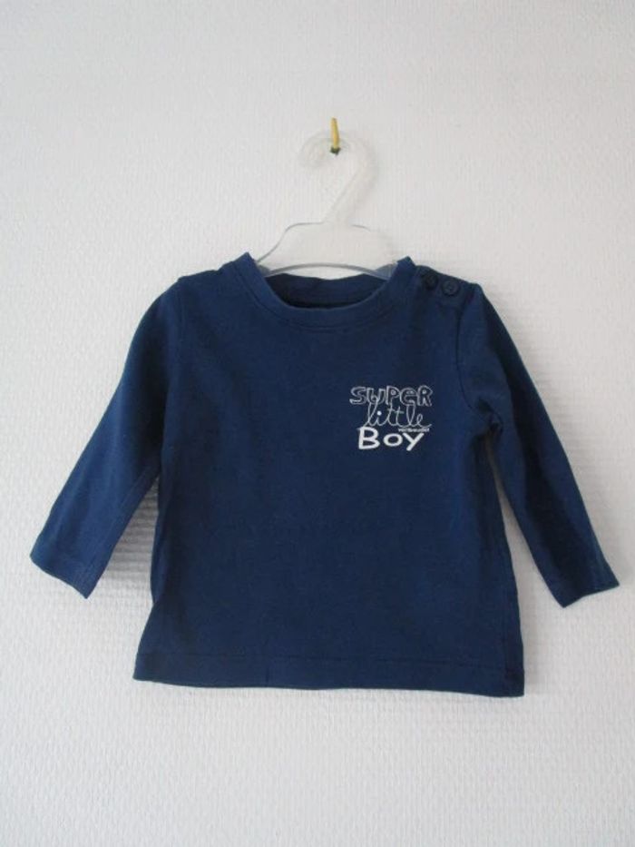 T-shirt marine Vertbaudet 3 mois TBE - photo numéro 2