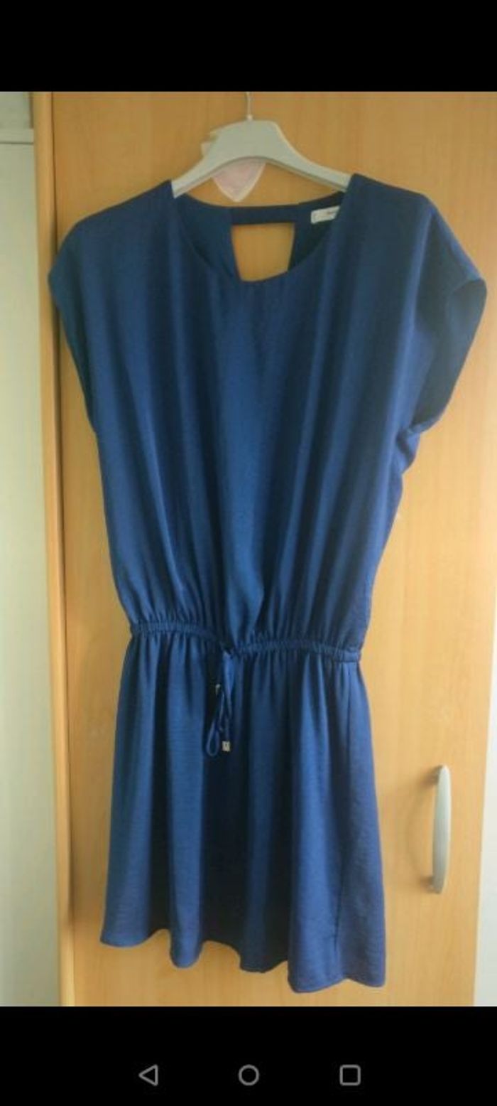 Robe sans manches