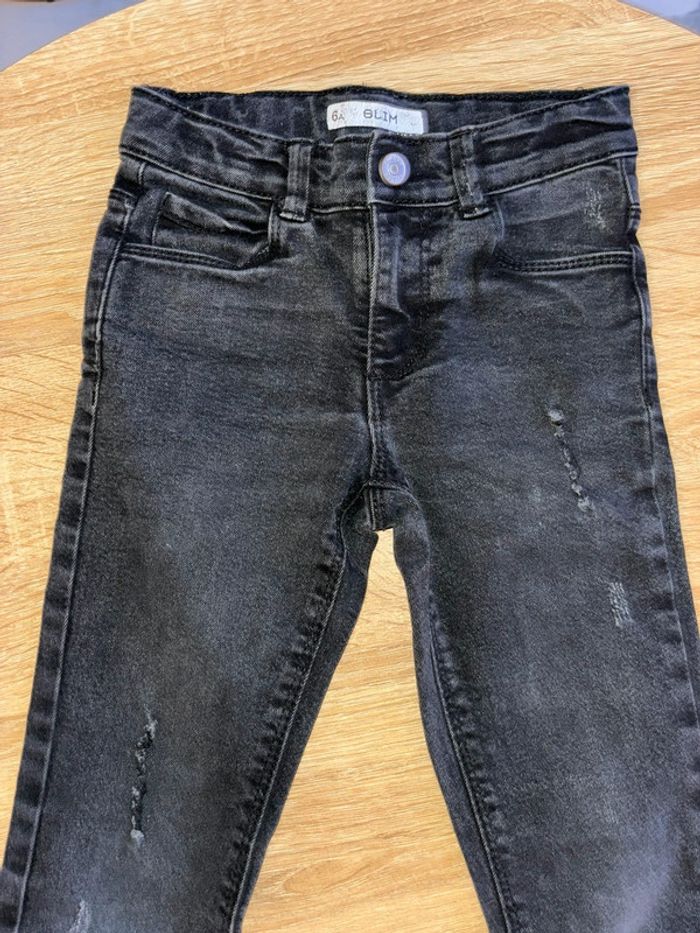 Jean en très bon état taille 6 ans