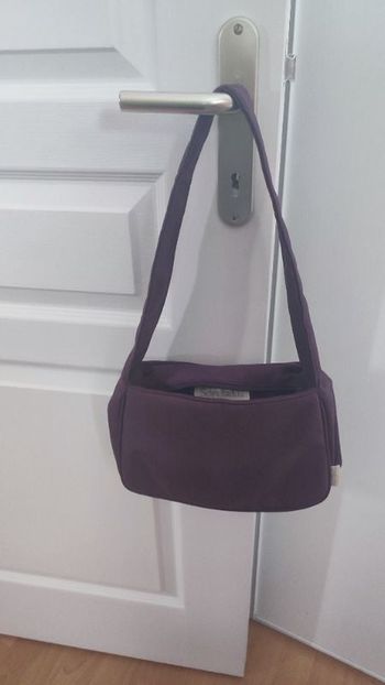 sac à main violet aubergine