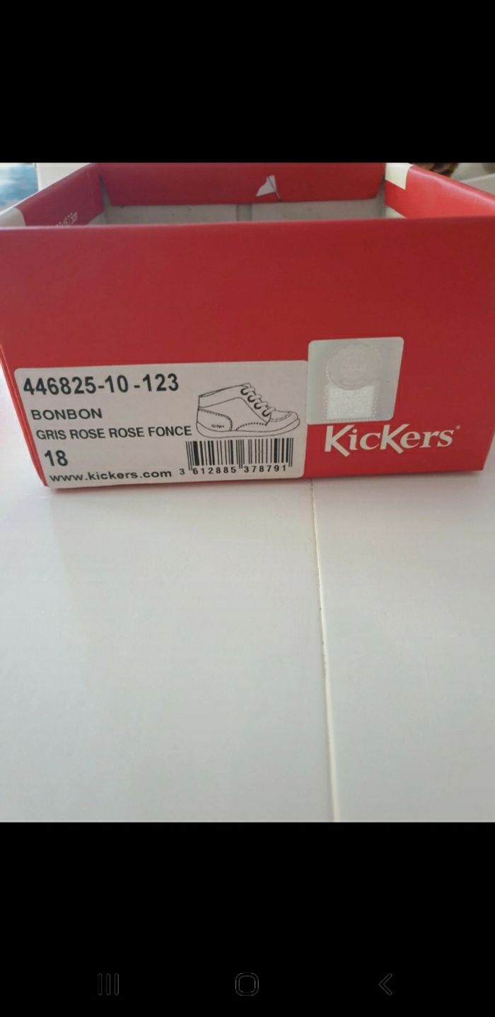 Chaussures Kickers premiers pas pointure 18 - photo numéro 4