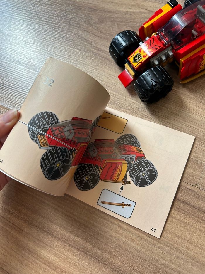 LEGO Ninjago 71780 – La Voiture de Course Ninja de Kai Évolution - photo numéro 7